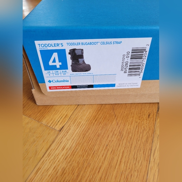 Baby size 4 columbia boots - Picture 3 of 5